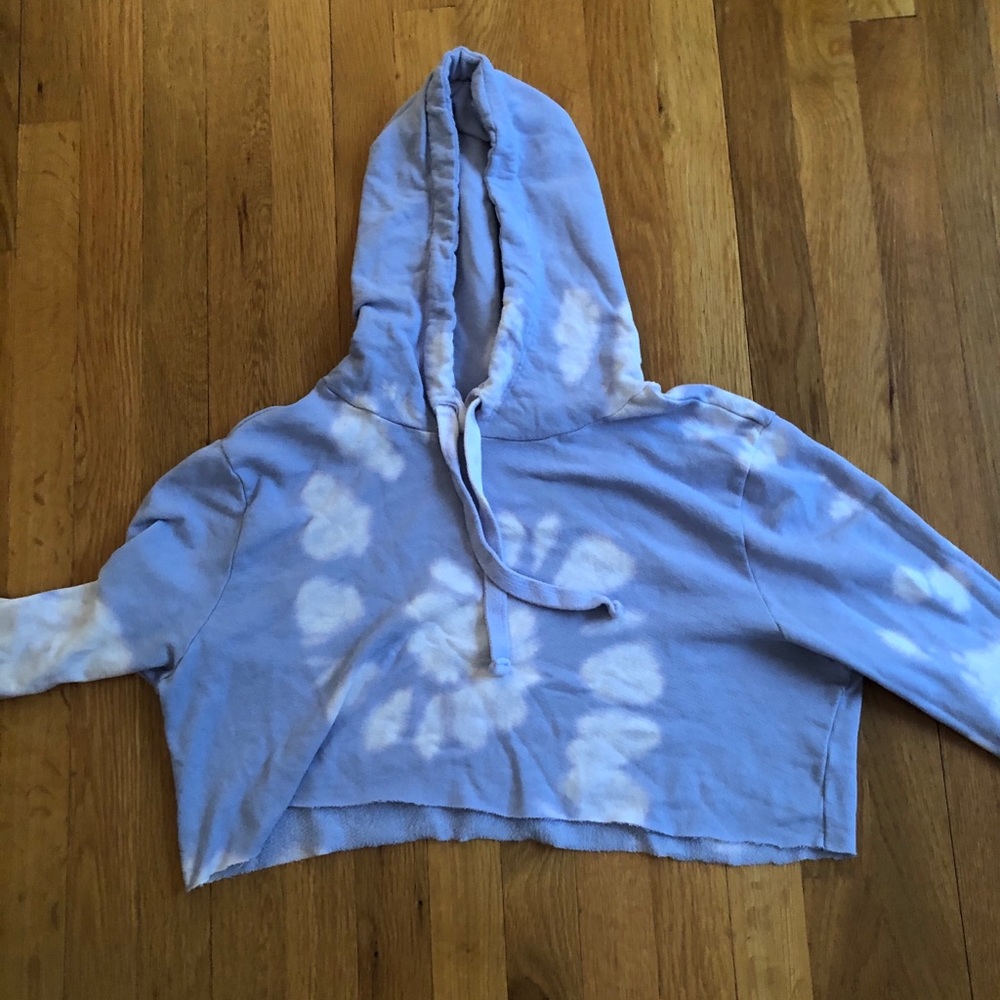 Perywinkle and white tie die cropped hoodie